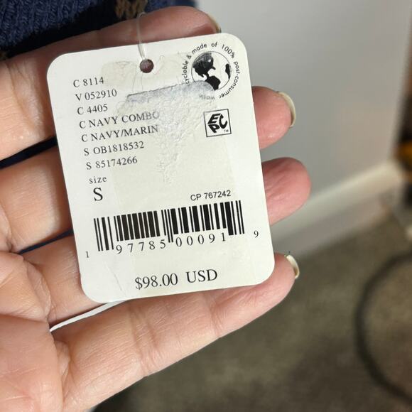 Free People navy heart knit cropped sweater S NWT $98 cozy trendy fall chic - Picture 3 of 7